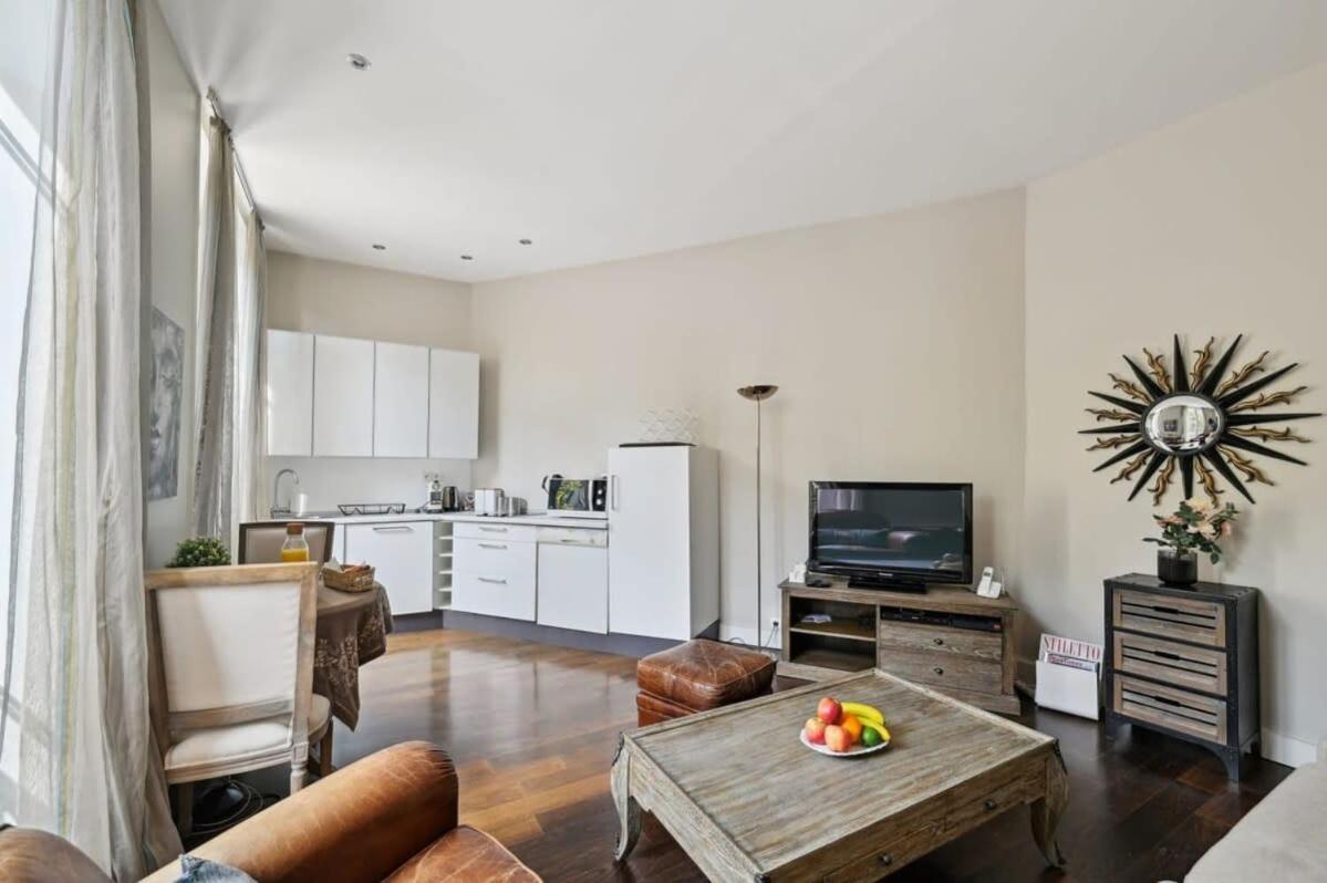 1Br Champs-Elysees - Cityapartmentstay Parigi Esterno foto